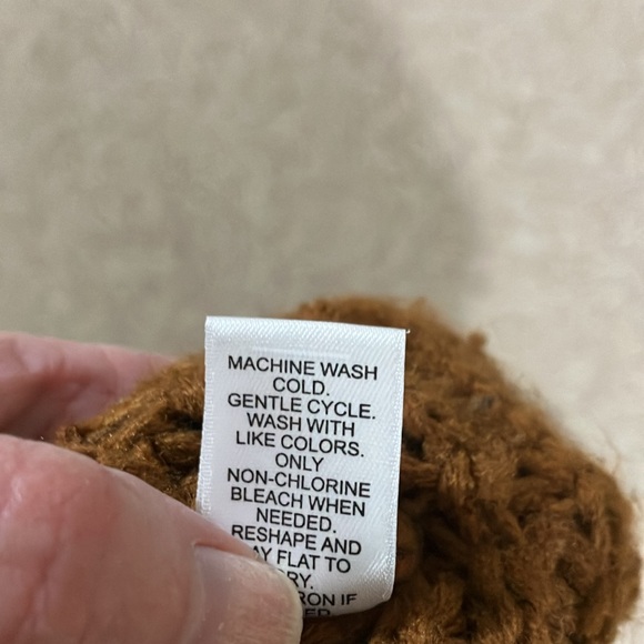 Versona sweater size xl - Picture 7 of 7